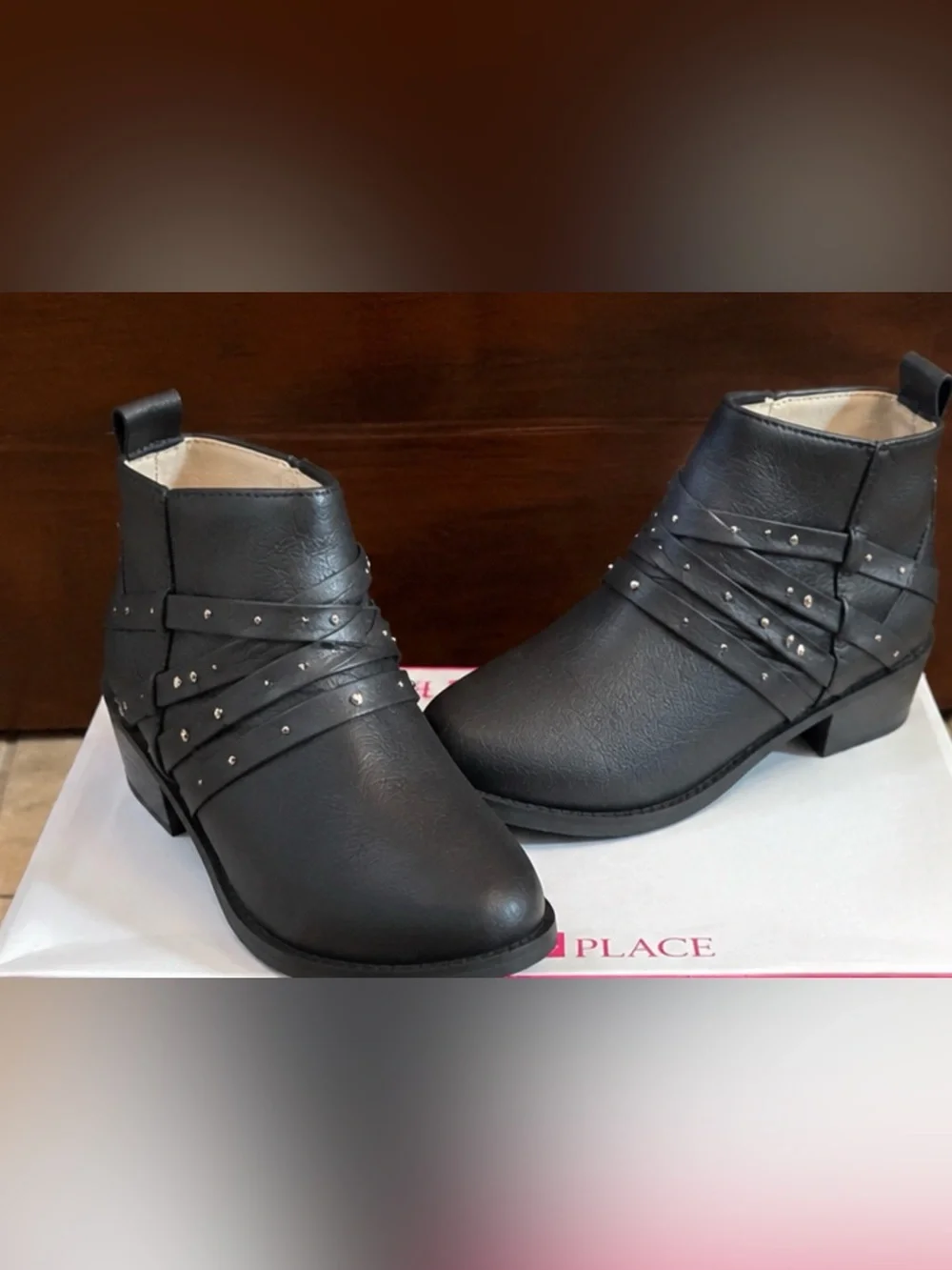 NEW SOHO Girls Big Kid 4 / Women’s 5.5 Studded Ankle Booties